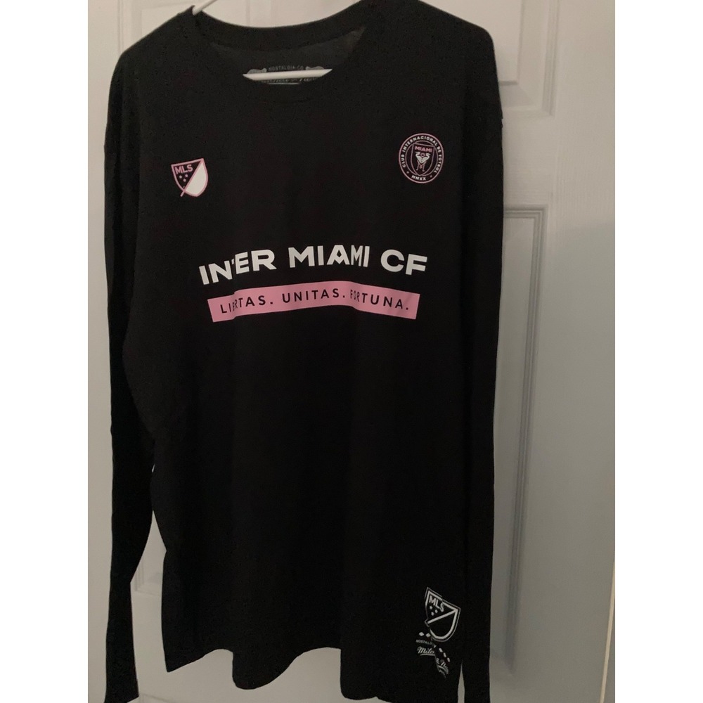Men's 2XL NWOT Inter Miami CF Mitchell & Ness Black Long Sleeve T-Shirt